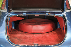 Lancia B52 Vignale Coupé (1952) - das Reserverad sitzt im Kofferraum