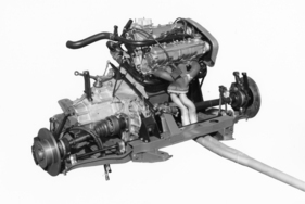 Lancia Beta Berlina (1973) - der Reihenvierzylindermotor mit obenliegenden Nockenwellen