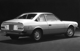 Lancia Beta Coupé 1300 (1976) - elegantes Autos (1976)