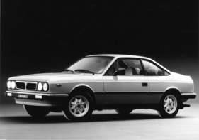 Lancia Beta Coupé (1982) - neuer Kühlergrill nach dem Facelift (1982)
