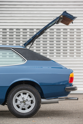 Lancia Beta HPE 1600 (1976) - grosse Heckklappe auf