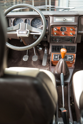Lancia Beta HPE 1600 (1976) - gut positionierter Schalthebel