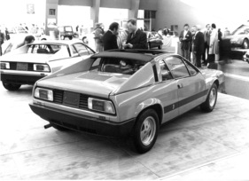 Lancia Beta Montecarlo (1975) - als Coupé oder mit Faltdach erhältlich - Genfer Automobilsalon 1975