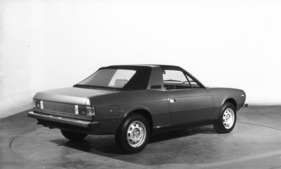 Lancia Beta Spider (1974) - die Targa-Version übernahm die Propotionen des Coupés