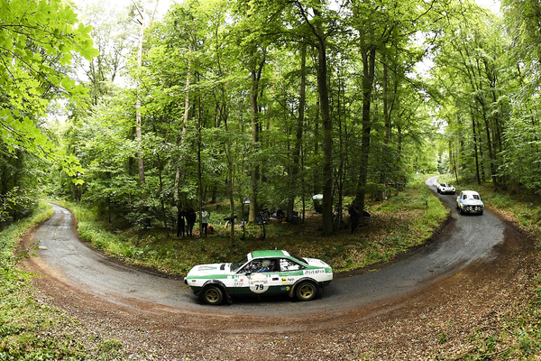 Lancia Beta auf schneller Fahrt am ADAC Eifel Rallye Festival