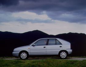 Lancia Delta (1993) - the second generation (1993)
