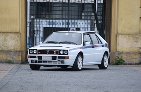 Lancia Delta Evo 1 Martini 5 (1992) - als Lot 187 angeboten an der Artcurial Le Mans Classic Versteigerung am 9. Juli 2016