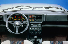 Lancia Delta HF 4 WD (1986) - Interieur