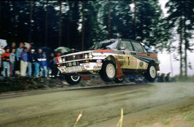 Lancia Delta HF Integrale (1989) - an der 1000 Seen Rallye