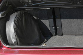 Lancia Delta HF Integrale 8V (1991) - das Ersatzrad frisst einiges vom Kofferraum weg