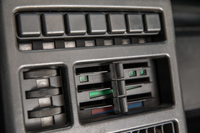 Lancia Delta HF Turbo "Zagato" (1985) - Mäuseklavier in der Mittelkonsole