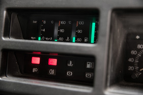 Lancia Delta HF Turbo "Zagato" (1985) - die Anzeigen suggerieren hohe Genauigkeit, doch in der Praxis sind Zeiger oft besser