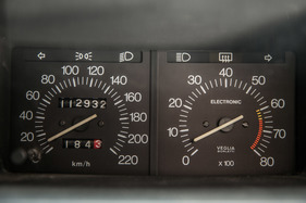 Lancia Delta HF Turbo "Zagato" (1985) - elektronischer Drehzahlmesser von Veglia