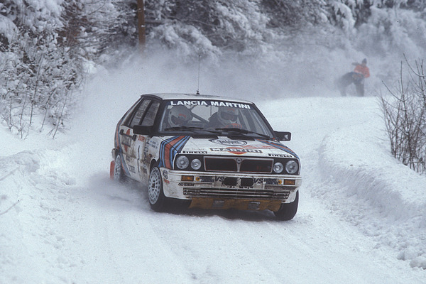 Lancia Delta Integrale - Ein Lancia Delta im Schnee der Rallye Monte Carlo 1987