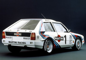 Lancia Delta S4 Gruppe B (1985) - mit Martini-Lackierung