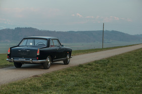 Lancia Flamina Pininfarina Coupé 3B (1963) - aus einer Zeit, als man das Telefonsignal noch über Drahleitungen sandte