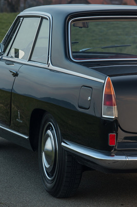 Lancia Flamina Pininfarina Coupé 3B (1963) - gekennzeichnet von geraden Linien