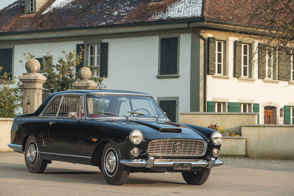Lancia Flamina Pininfarina Coupé 3B (1963) - klassisches Dreivolumen-Coupé