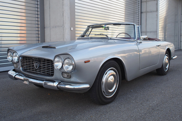 Bild: Lancia Flaminia 2,5 GT 3C Convertibile Touring (1963) - angeboten an der Oldtimer Galerie Versteigerung auf dem Dolder am 16. Juni 2018
