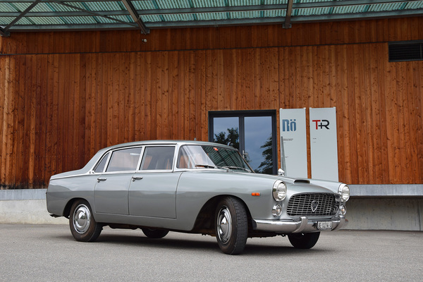 Lancia Flaminia 2800 Berlina (1969) - als Lot 84 an der Versteigerung der Oldtimer Galerie Toffen am 14. Oktober 2017