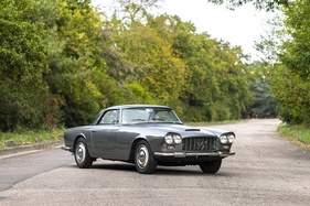 Lancia Flaminia GT Touring 2.5L 3C (1963) - Lot 008 an der Artcurial „Automobiles sur les Champs" Versteigerung 2024