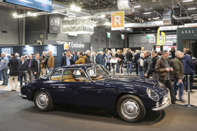 Lancia Flaminia Sport (1960) – auf dem Stand von Lukas Hüni – Rétromobile Paris 2025