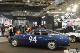 Lancia Flaminia Sport Sperimentale (1961) – Chassis 824.02-1006, auf dem Stand von Lukas Hüni – Rétromobile Paris 2025