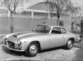 Lancia Flaminia Sport Zagato (1963) - formlich überzeugte die erste Version mit den versenkt montierten Frontscheinwerfern mehr