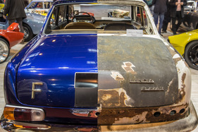 Lancia Flavia (1965) - halb Scheunenfund, halb restauriert als Demonstrationsobjekt - Rétromobile Paris 2016