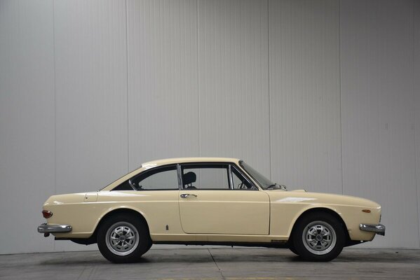 Bild Lancia Flavia 2000 Coupé (1970) - angeboten in der Catawiki-Versteigerung "Italienische Oldtimer" bis 2. Dezember 2022