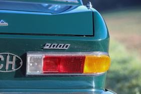 Lancia Flavia Coupé 2000 (1970) – elegante, konkave Rückleuchten mit integriertem Rückfahrscheinwerfer