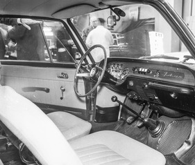 Lancia Fulvia (1965) - Cockpit der Limousine - Genfer Automobilsalon 1965