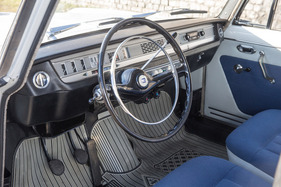 Lancia Fulvia 2C (1967) - Blick ins elegante Interieur