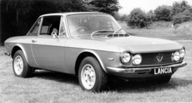 Lancia Fulvia Coupé 1600 HF (1972) - mit wegen gesetzlichen Bestimmungen in einigen Ländern hoch positionierten Fahrscheinwerfern
