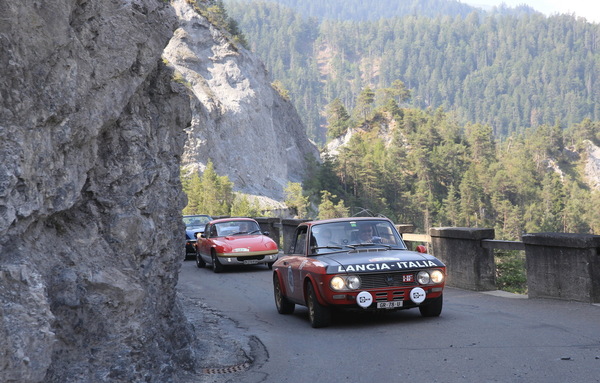Bild: Lancia Fulvia Coupé und Lotus Elan Sprint - Impression von der Heidiland Classic 2019
