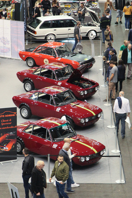 Lancia Fulvia Coupés in Reih' und Glied bei Auto Bordin - Oldtimer- und Teilemarkt Fribourg 2019