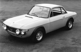 Lancia Fulvia Rallye 1.6 HF (1969) - Kotflügelverbreiterungen erlaubten die Montage breiterer Räder