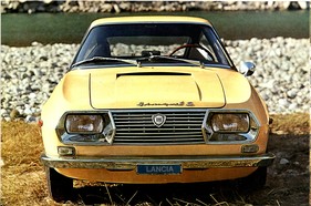 Lancia Fulvia Sport 1.3 S (1969) - grosse viereckige Scheinwerfer prägen die Front der Zagato-Version (1969)