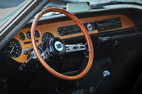 Lancia Fulvia Sport Zagato 1.3S (1971) - elegantes Armaturenbrett mit viel Holz