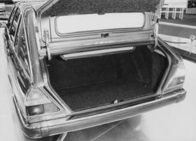 Lancia Gamma Berlina (1976) – Ladeklappe bis Stossstange