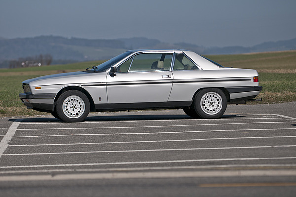 Lancia Gamma Coupé (1982) - angeboten an der Auktion der Oldtimer Galerie in Toffen vom 28. April 2012