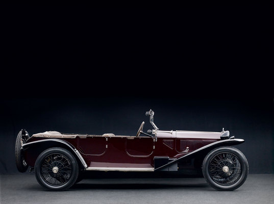 Lancia Lambda Serie 3 Torpedo (1924) - zu sehen an der Rétromobile Paris 2014