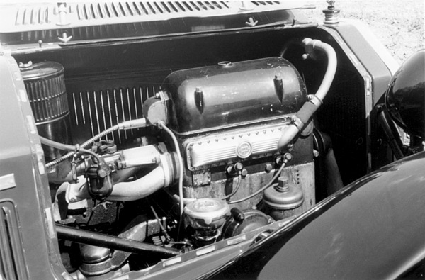 Lancia Lambda Serie 8A (1928) - V-4 Motor
