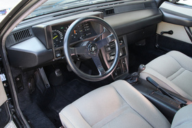 Lancia Montecarlo (1980) - freundliche Stoffbezüge runden das ansonsten sportlich gehaltene Interieur ab