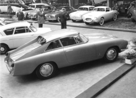 Lancia PF 200 Coupé (1955) - neue Version der Pinin-Farina-Kreation mit Heckflossen, geschütztem Heckfenster und grösseren Seitenscheiben - Genfer Automobilsalon 1955