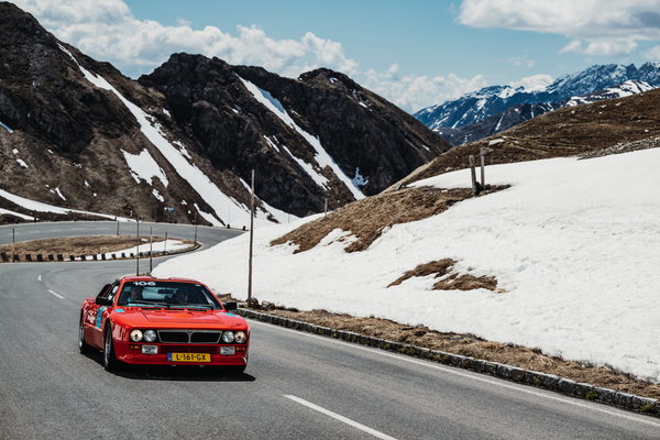 Bild Lancia Rally 037 Stradale zwischen den Bergen und dem Schnee – 36. Kitzbüheler Alpenrallye 2023