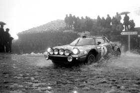 Lancia Stratos - Darniche erreichte mit dem betagten Lancia Stratos immerhin noch den 2. Platz an der Rallye Monte Carlo 1980