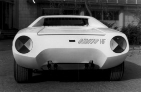 Lancia Stratos HF (1971) - Heckansicht des Prototyps des späteren Rallye-Siegers