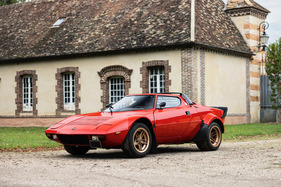 Lancia Stratos HF (1976) - Lot 050 an der Artcurial „Automobiles sur les Champs" Versteigerung 2024