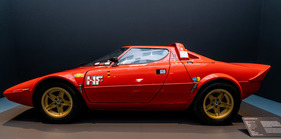 Bild Lancia Stratos HF (1976) - in der Ausstellung "PS:. Ich liebe Dich. Sportwagen-Design der 1950er - 1970er Jahre"